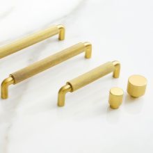 Cabinet Knobs &amp; Pulls